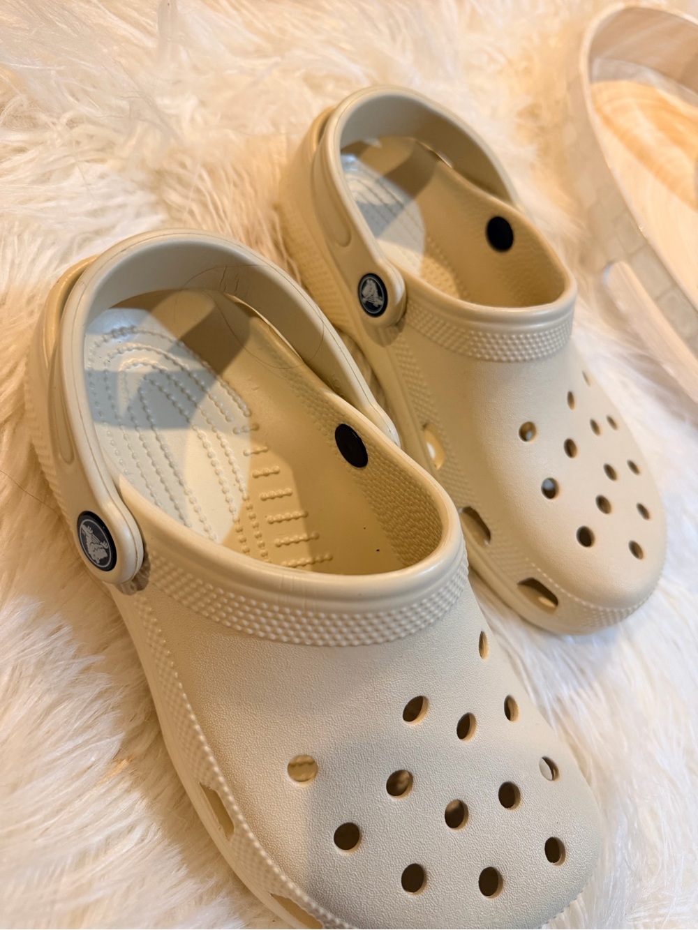 New Crocs - Picture 3 of 8